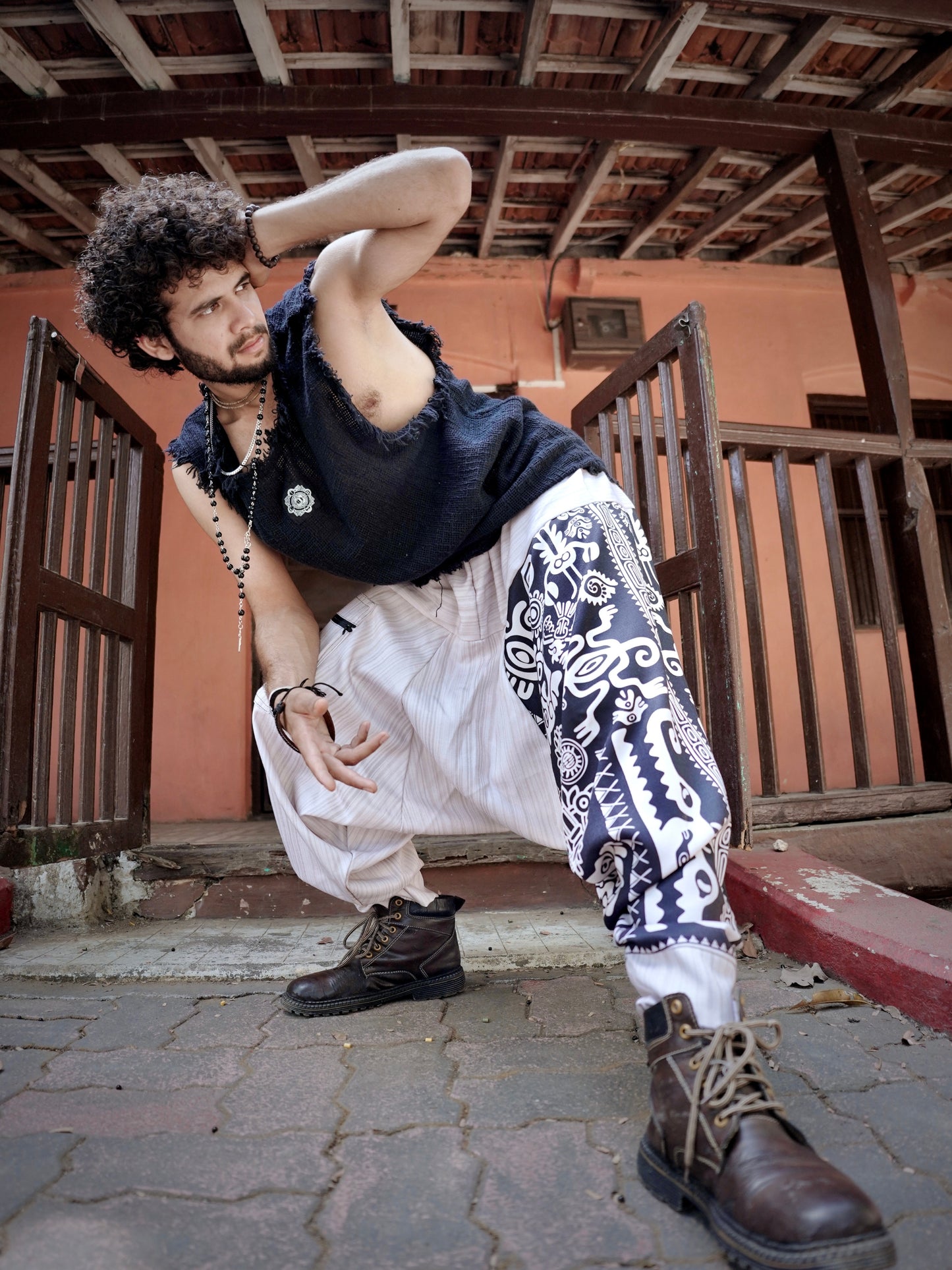 Men’s Tribal Print Harem Pants – Free Size Boho Aladdin Pants for Travel, Dance & Yoga