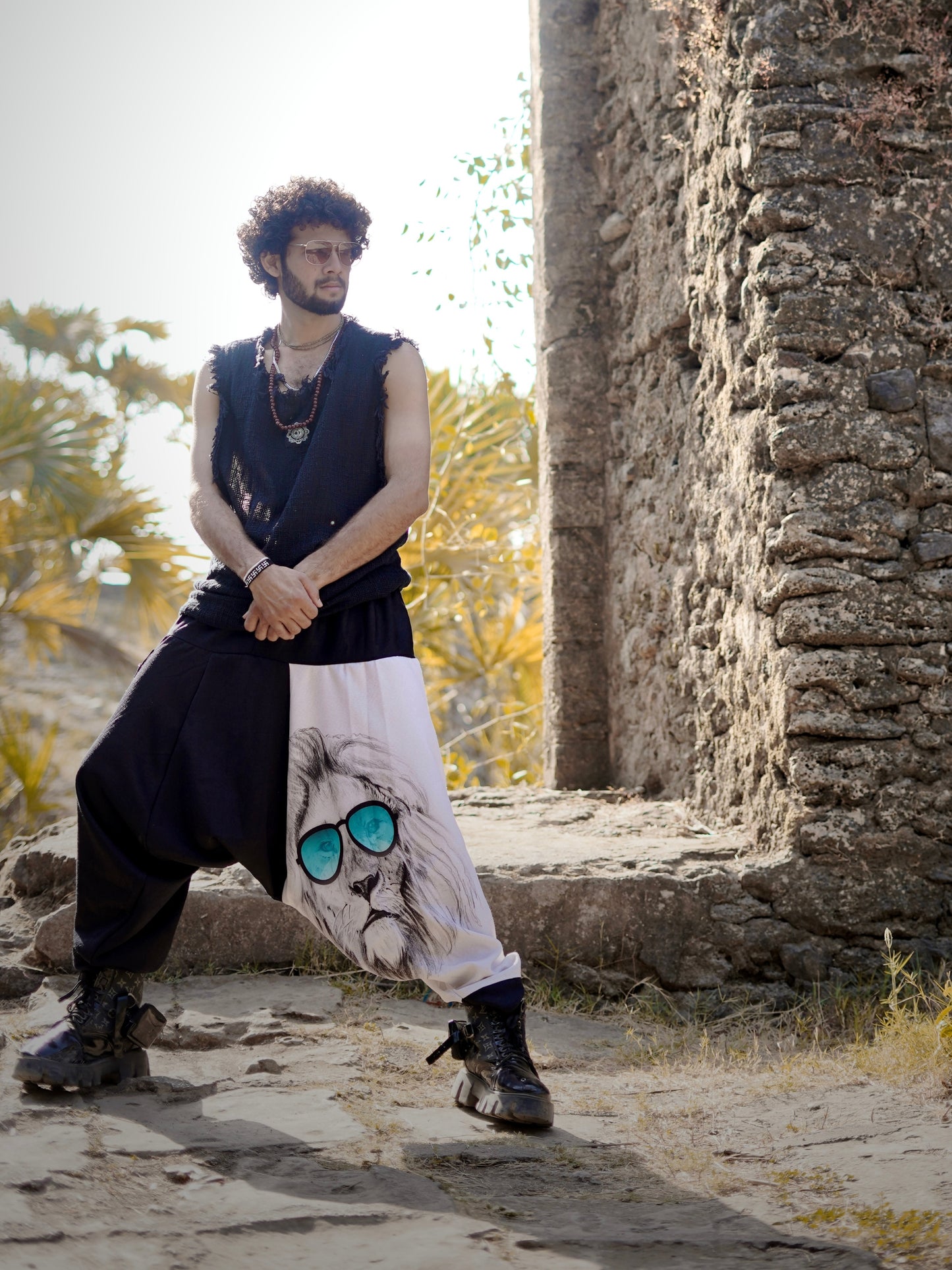 Men’s Black & White Harem Pants with Lion Print – Streetwear for Dance, Travel & Yoga