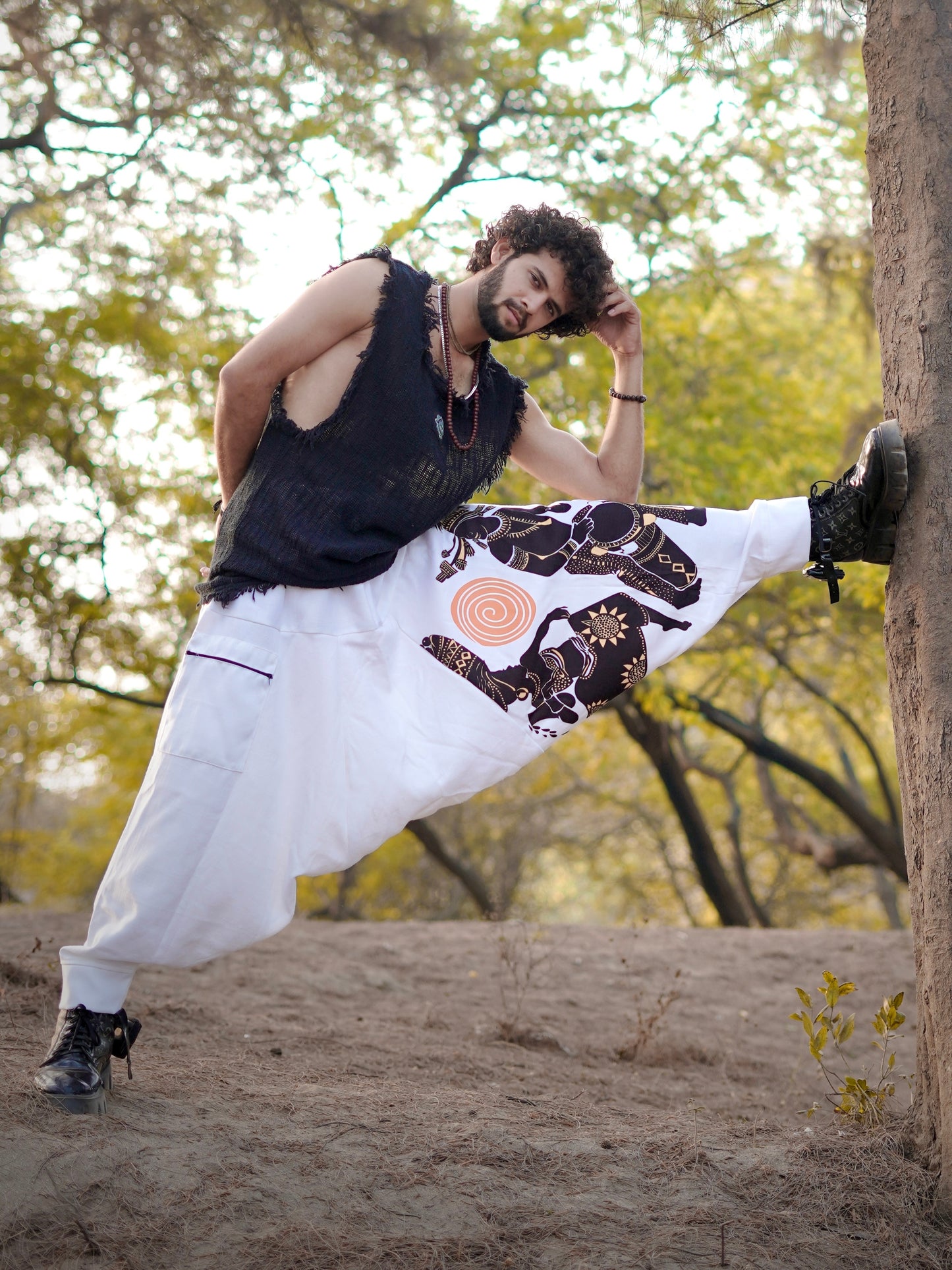 Men’s Printed White Harem Pants for Dance, Yoga, and Travel – Free Size | Boho Tribal Style