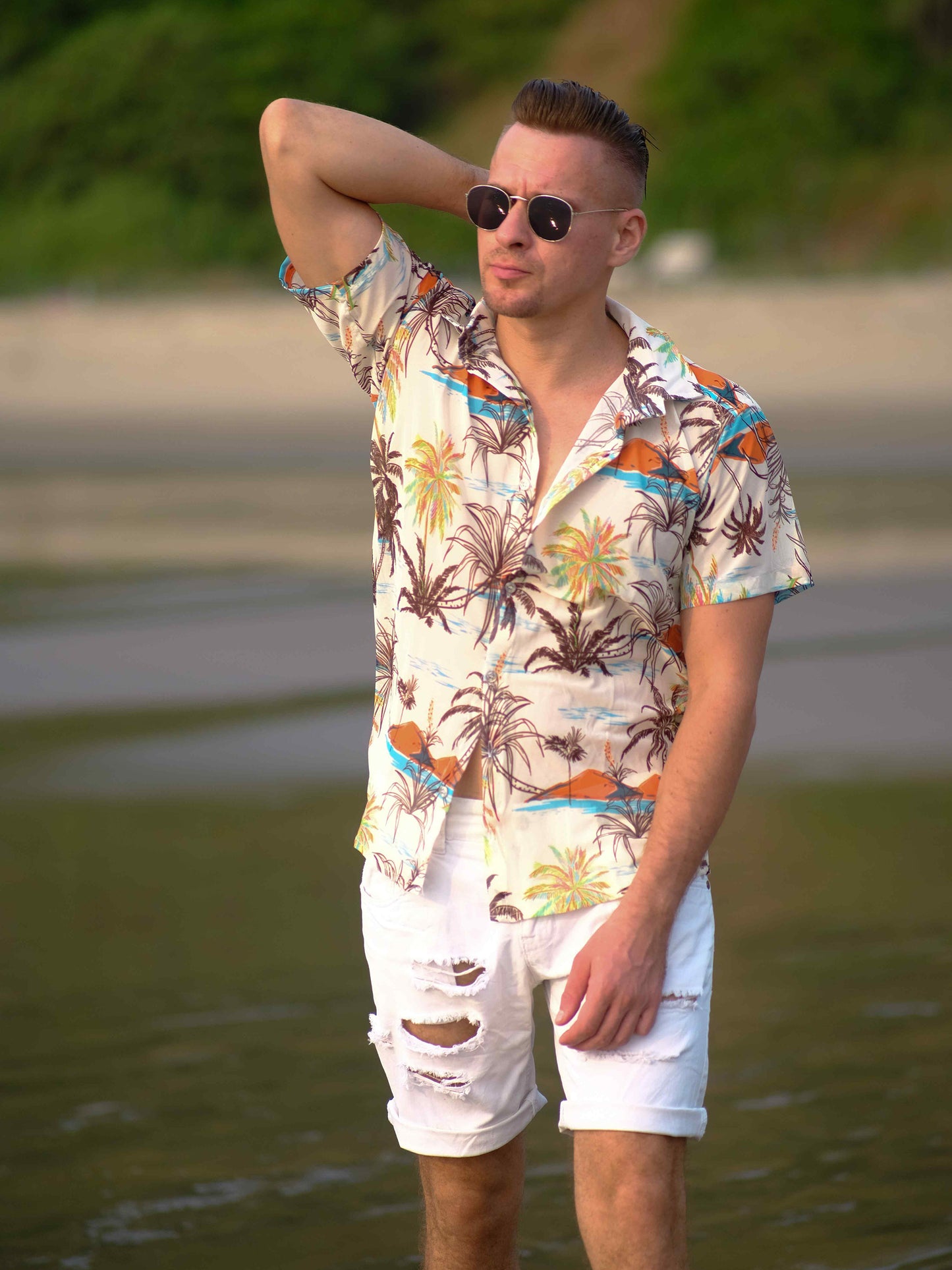 Men's Wanderlust Waves Coastal Printed Travel Net Shirt