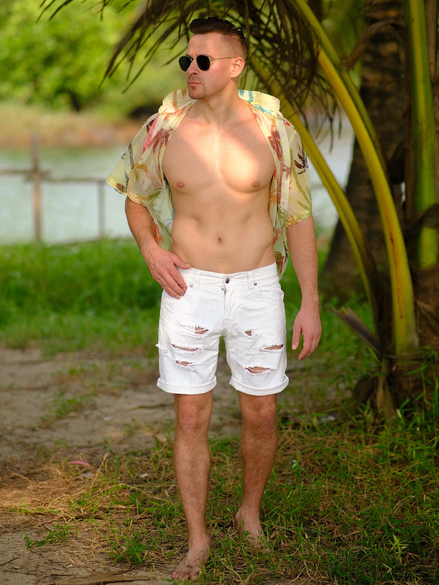 Men's Sunlit Palms Printed Beach Travel Shirt