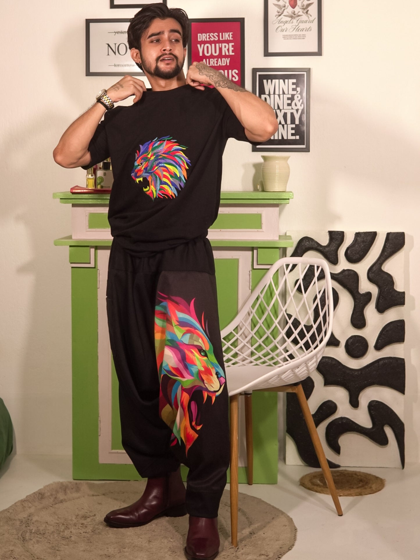 Men's Lion Embroidered Oversized Cotton T-Shirt | Heavy Threadwork | Black
