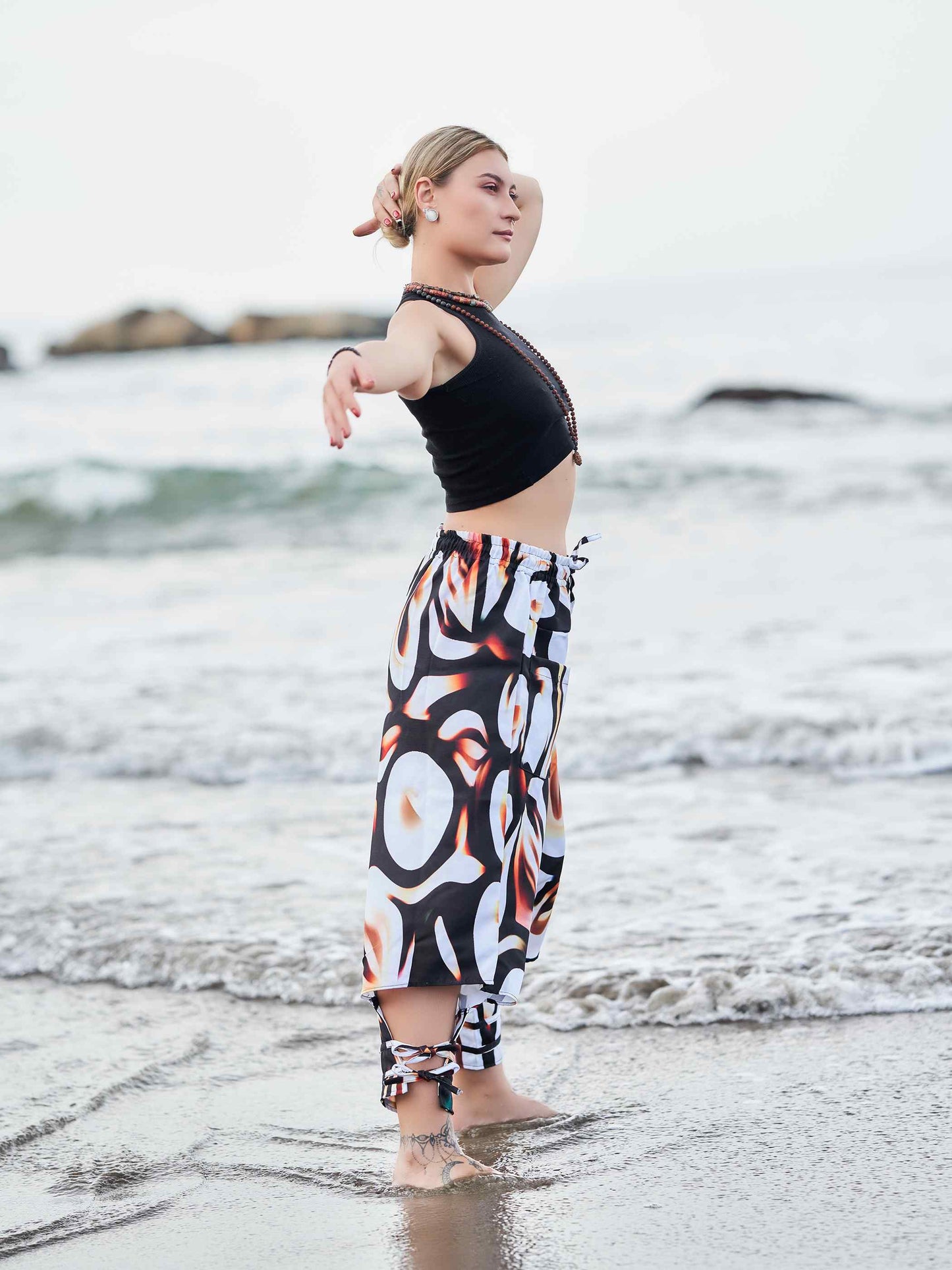 Buy Women's Artistic Black White Vintage Unisex Hippy Harem Pants For Travel Yoga