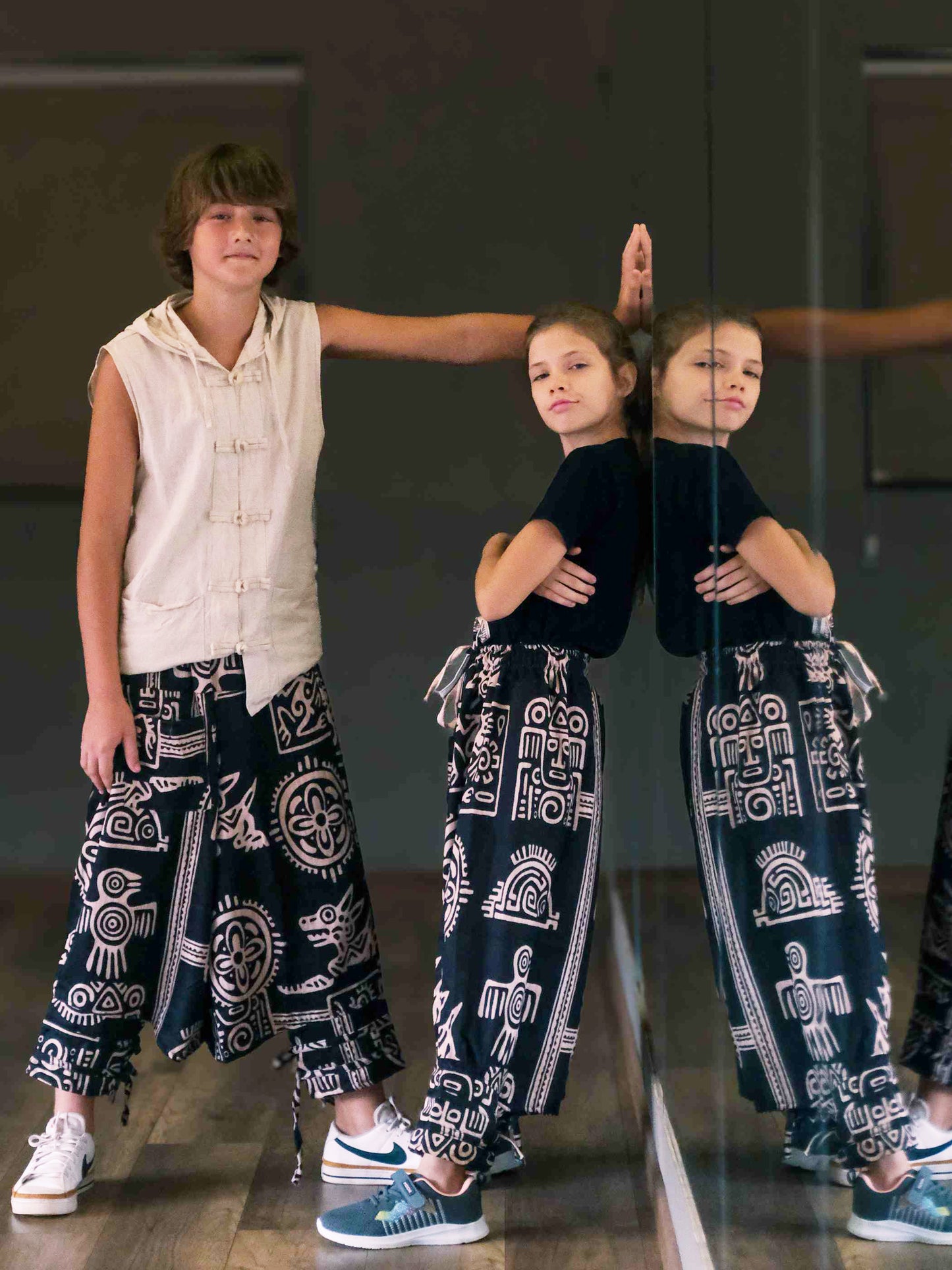 Girl's Kids Black Printed Hippy Harem Pants For Dance