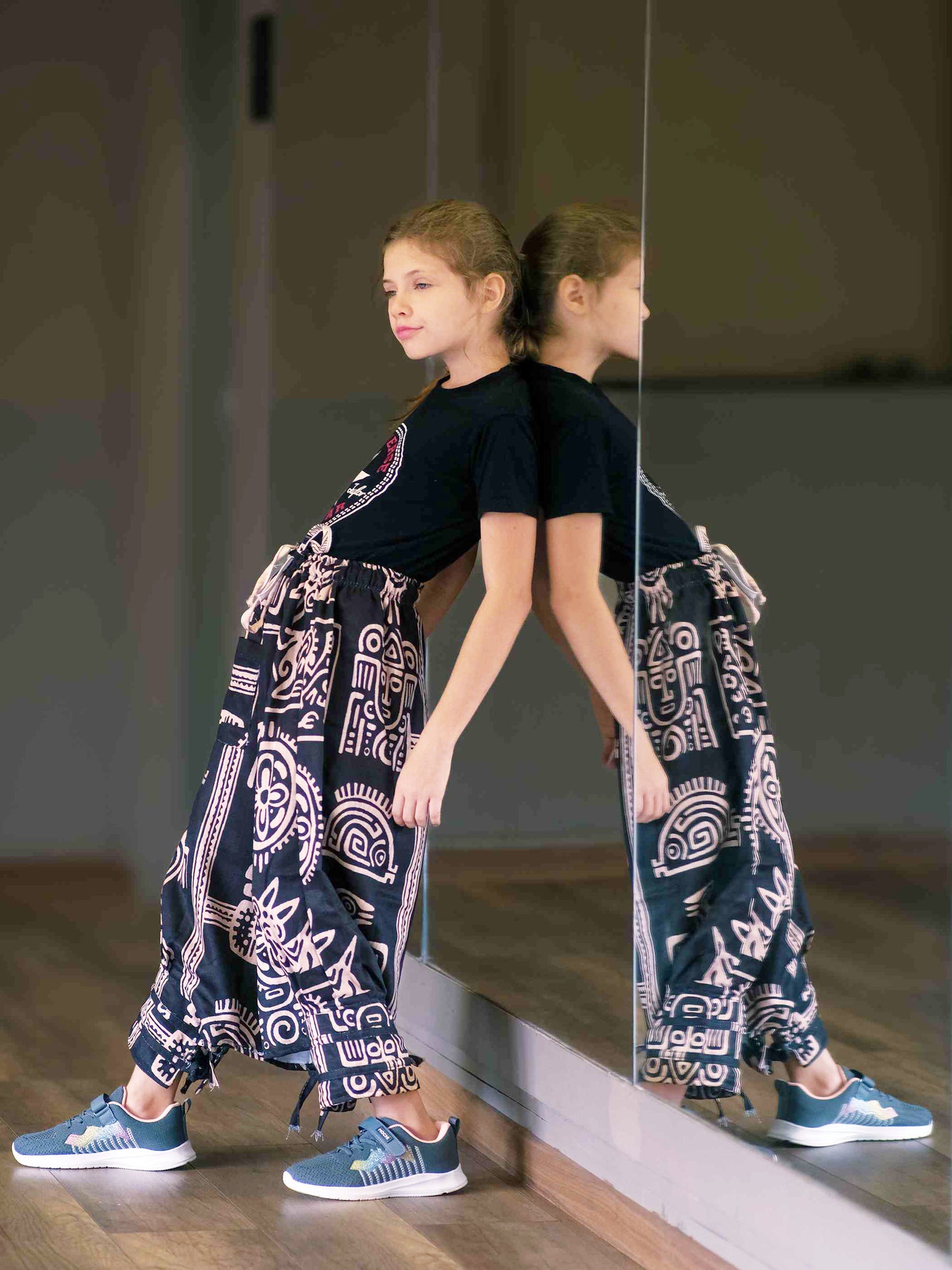 Girl's Kids Black Printed Hippy Harem Pants For Dance