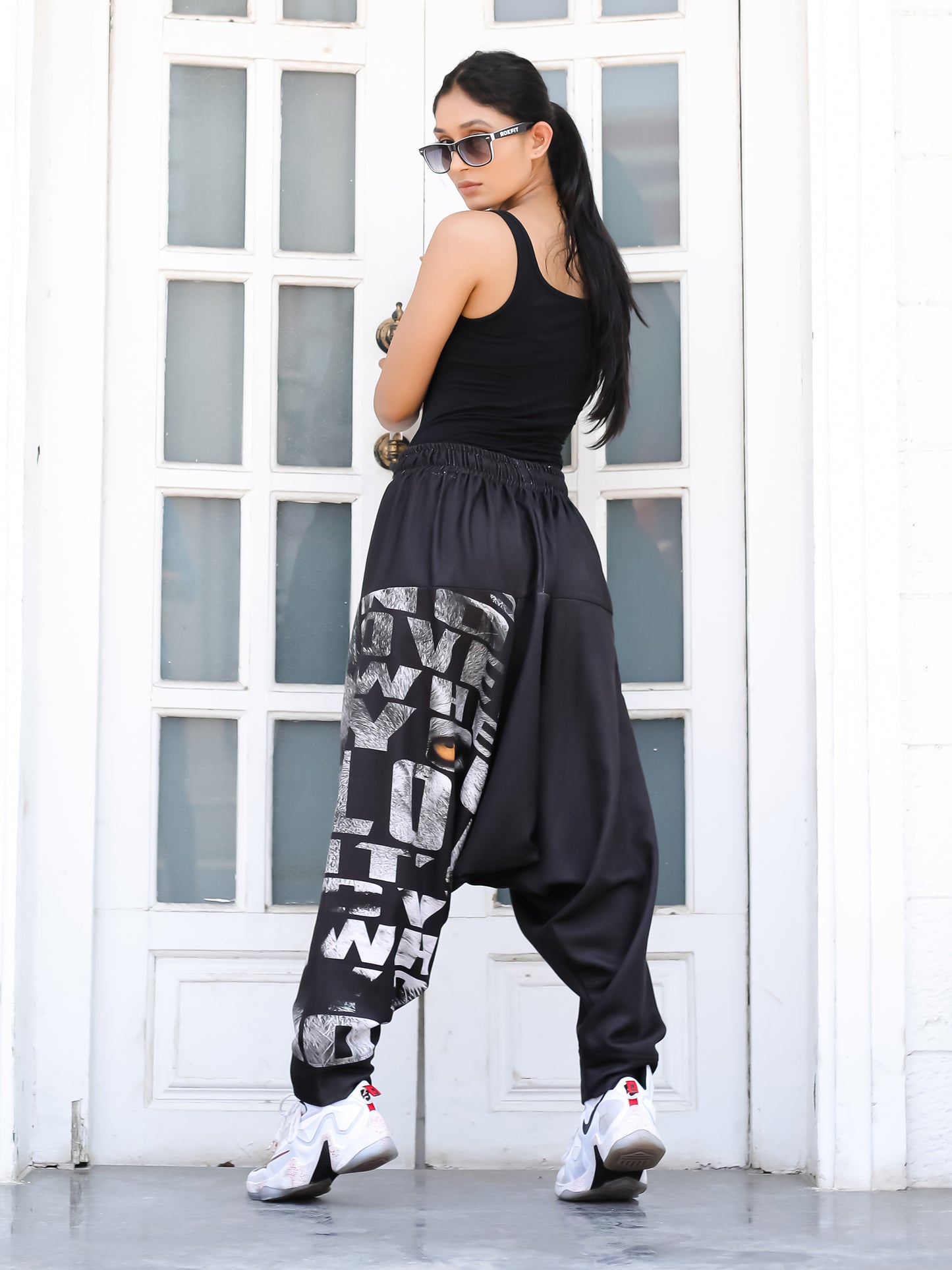 Women's King Lion Print Baggy Aladdin Harem Pants For Travel Dance Yoga