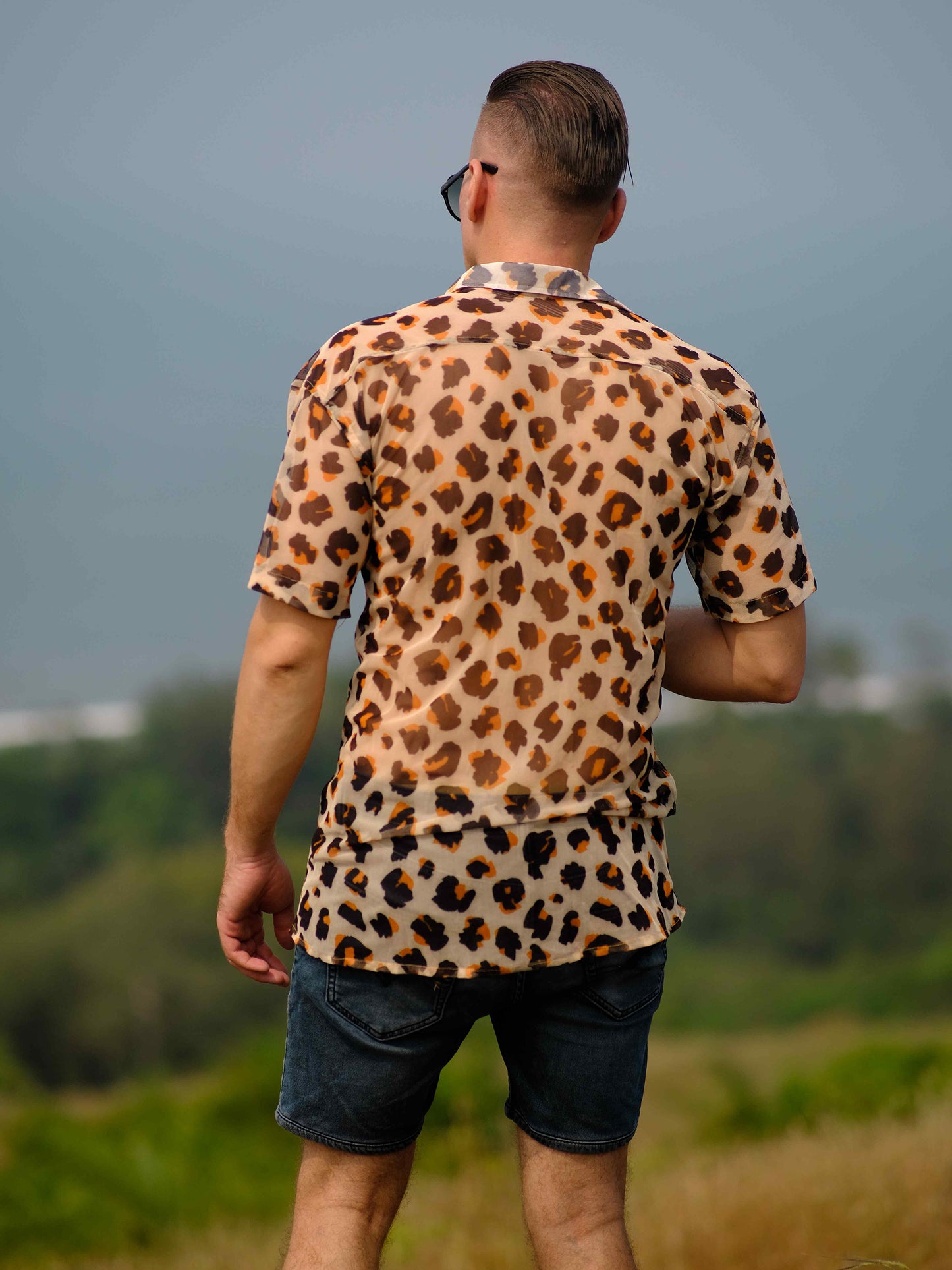 Men's Leopard Cheetah  Print Travel Shirt