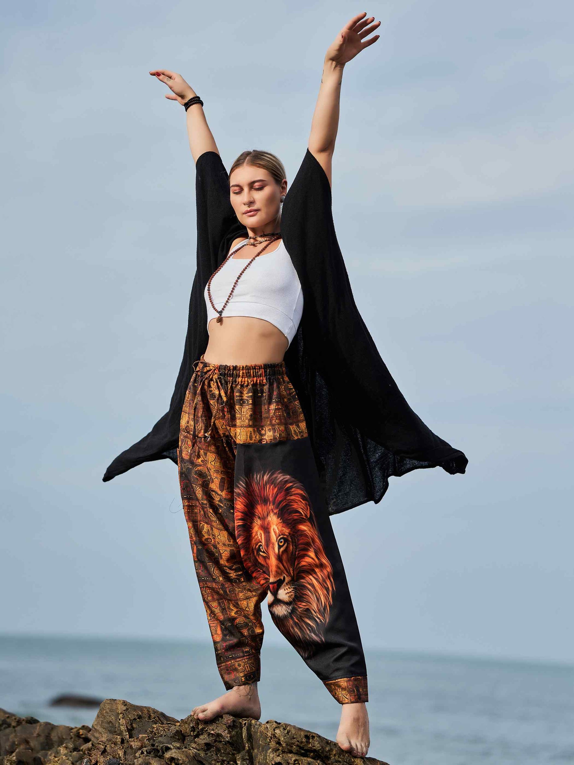 Buy Women's Vintage Lion Print Balloon Aladdin Unisex Harem Pants For Travel