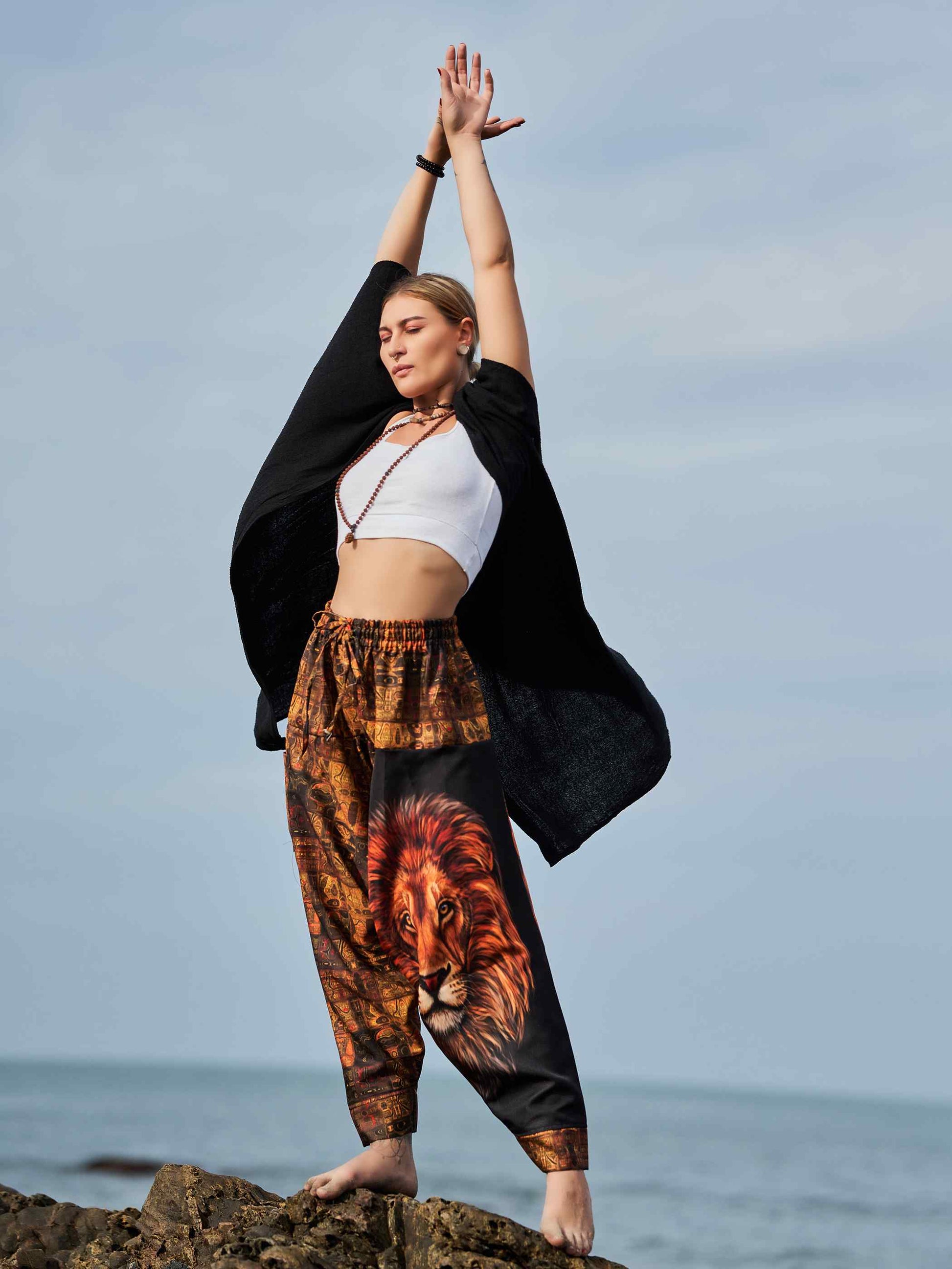 Buy Women's Vintage Lion Print Balloon Aladdin Unisex Harem Pants For Travel